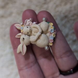 Avon Novelty Pin Bunny Brooch Vintage